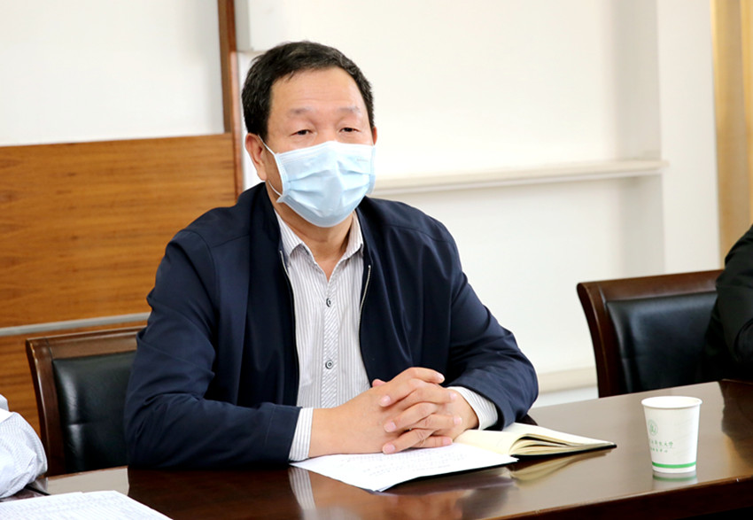 01徐养福主持会议并讲话_副本.jpg
