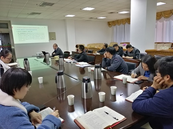 人事人才党支部书记讲党课.jpg
