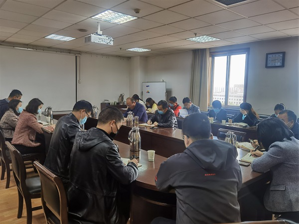 组织组织生活会现场.jpg